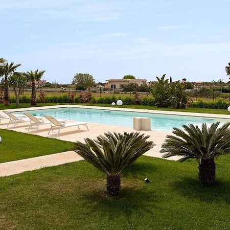 מודיקה Villa Paradiso With Private Pool, Bbq Area, Huge Garden And Free Parking מראה חיצוני תמונה