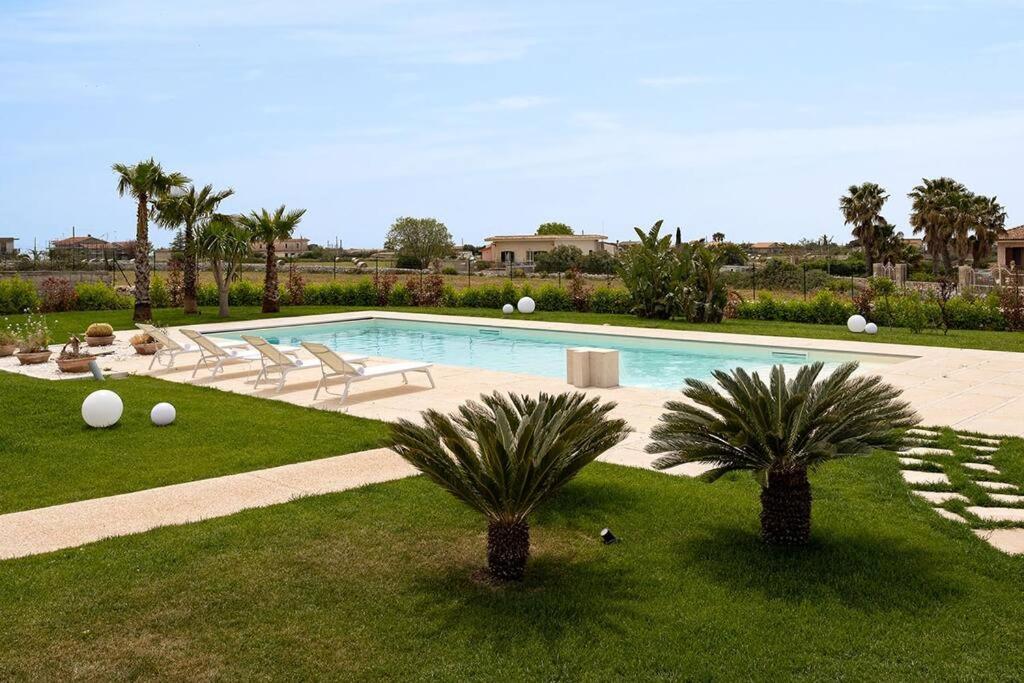 מודיקה Villa Paradiso With Private Pool, Bbq Area, Huge Garden And Free Parking מראה חיצוני תמונה