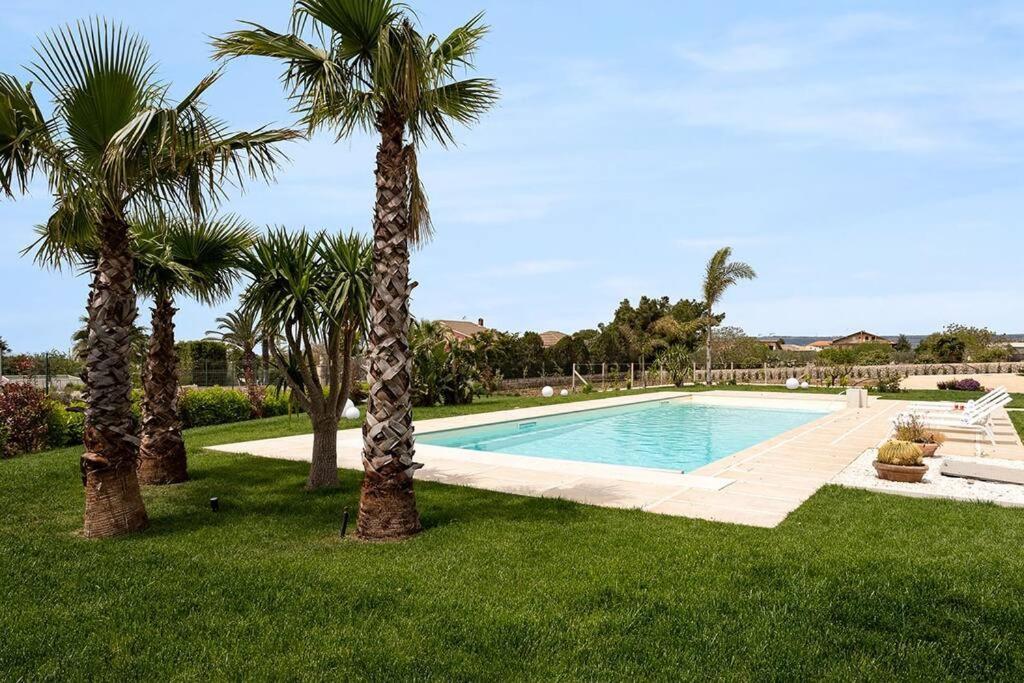 מודיקה Villa Paradiso With Private Pool, Bbq Area, Huge Garden And Free Parking מראה חיצוני תמונה