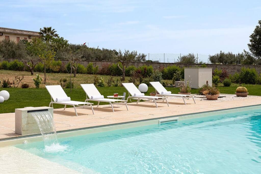 מודיקה Villa Paradiso With Private Pool, Bbq Area, Huge Garden And Free Parking מראה חיצוני תמונה